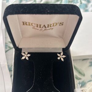 Flower Earrings Diamond studs .80 TCW white gold
